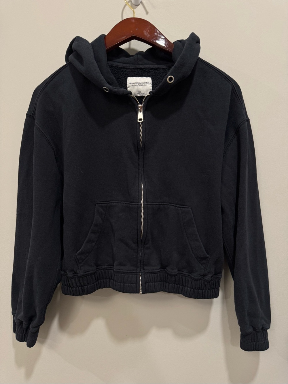 Abercrombie & Fitch Soft A&F Collection Black Cropped Zip Hoodie Sweatshirt XS